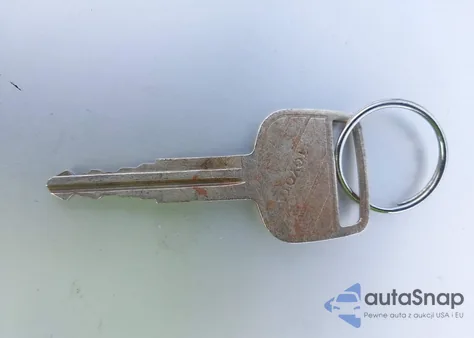 2000 Toyota Echo из США, поврежденный, VIN JTDAT1235Y0049537